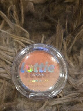 Lottie London Ombre Blush — Peachy Coral Pink